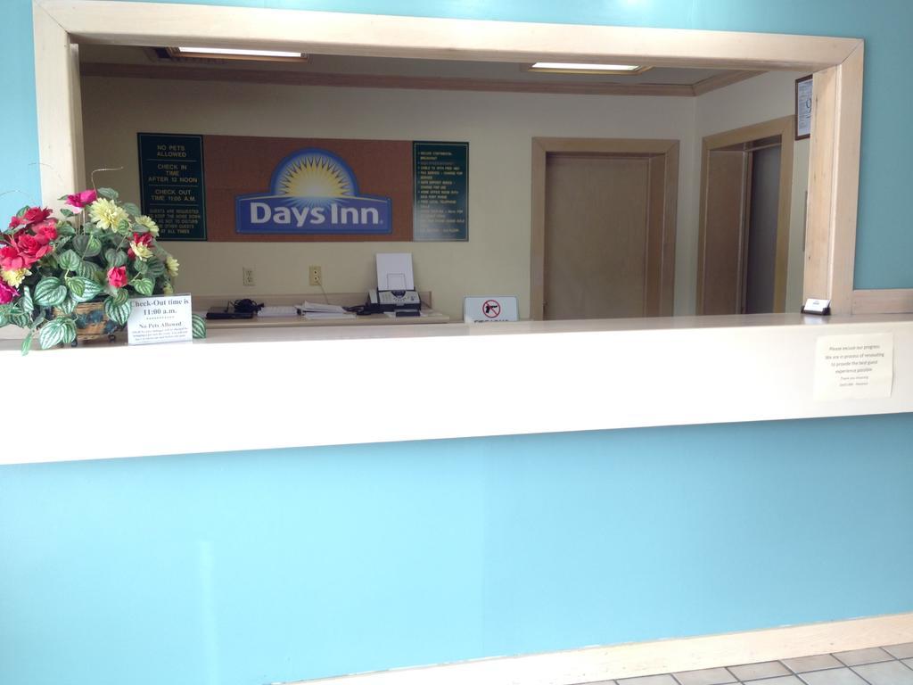 Days Inn By Wyndham Florence Downtown Eksteriør billede